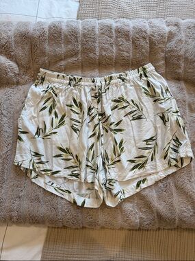 Piyama Olive Leaf Shorts Lounge Resortwear Anthro Style L
